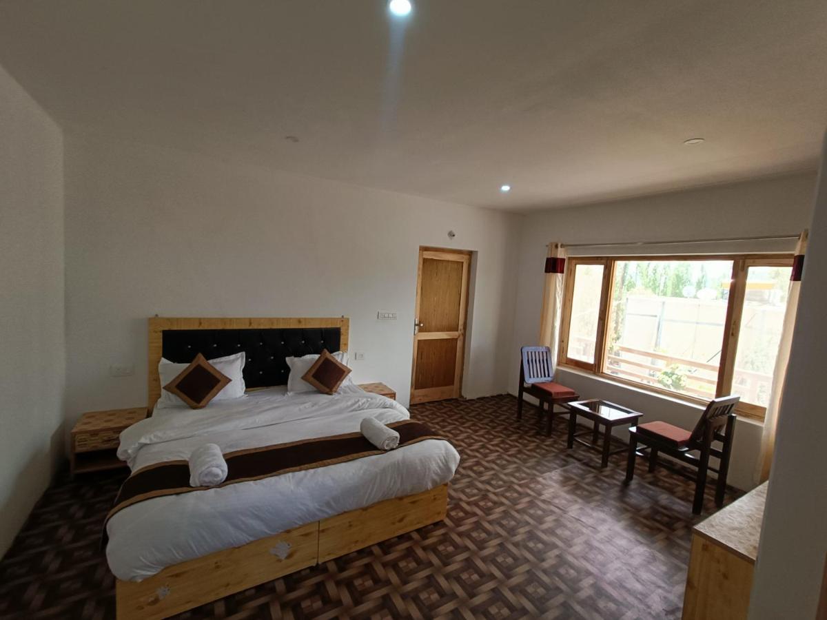 Zlatan Guest House Лех Екстер'єр фото